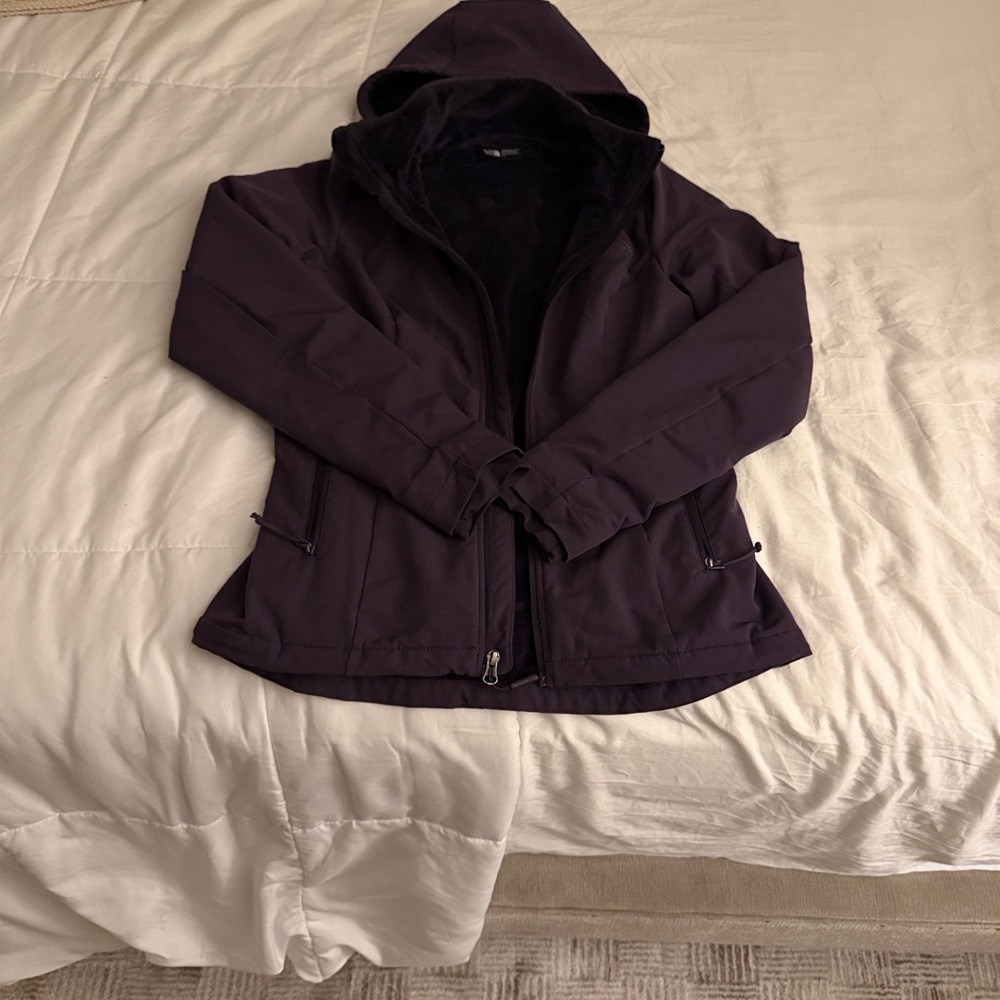 The North Face Women’s Hooded Softshell Jacket - Plum